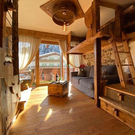 Calore Di Una Casa Di Montagna Кампителло-ди-Фасса Экстерьер фото