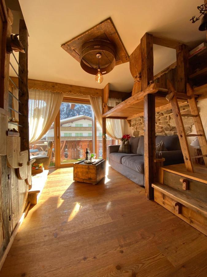 Calore Di Una Casa Di Montagna Кампителло-ди-Фасса Экстерьер фото