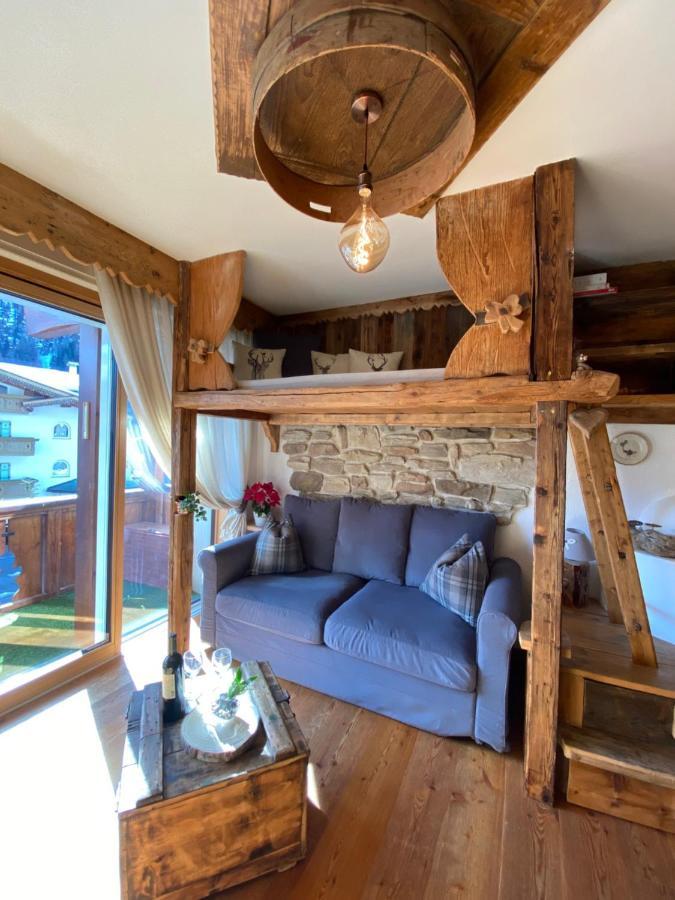 Calore Di Una Casa Di Montagna Кампителло-ди-Фасса Экстерьер фото