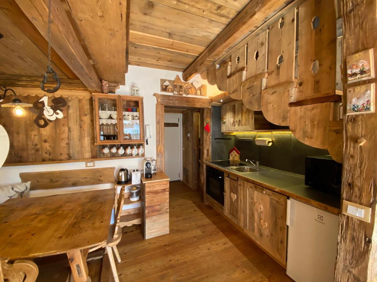 Calore Di Una Casa Di Montagna Кампителло-ди-Фасса Экстерьер фото